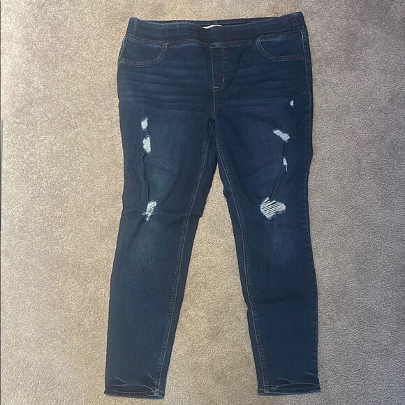 Old Navy Women’s Rockstar Distressed Jeggings! - Picture 1 of 9